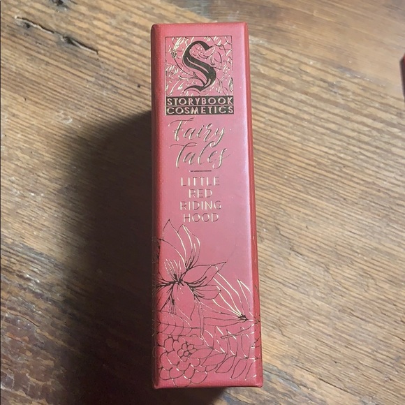 Storybook Palette - Little Red Riding Hood - Picture 3 of 4